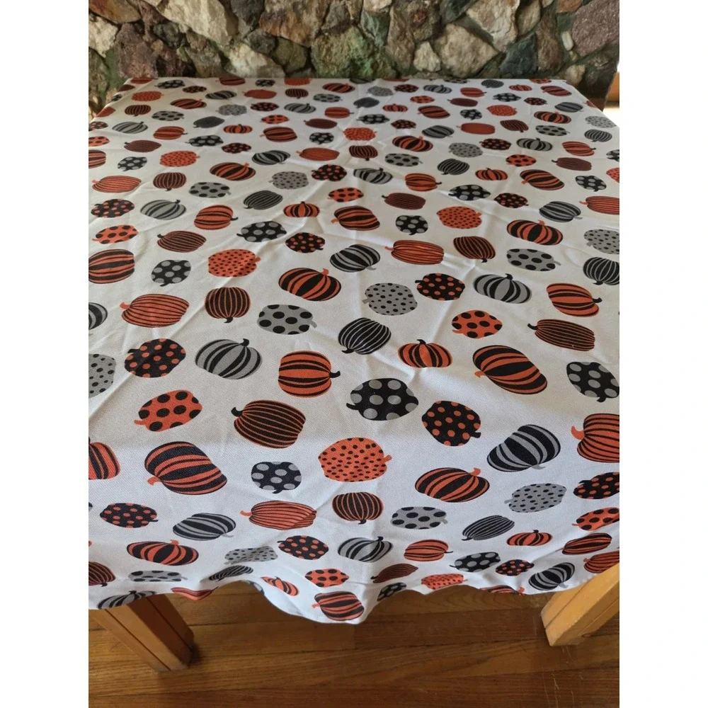 70 Round Tablecloth Pumpkins Fall Harvest Halloween Polyester Whimsical